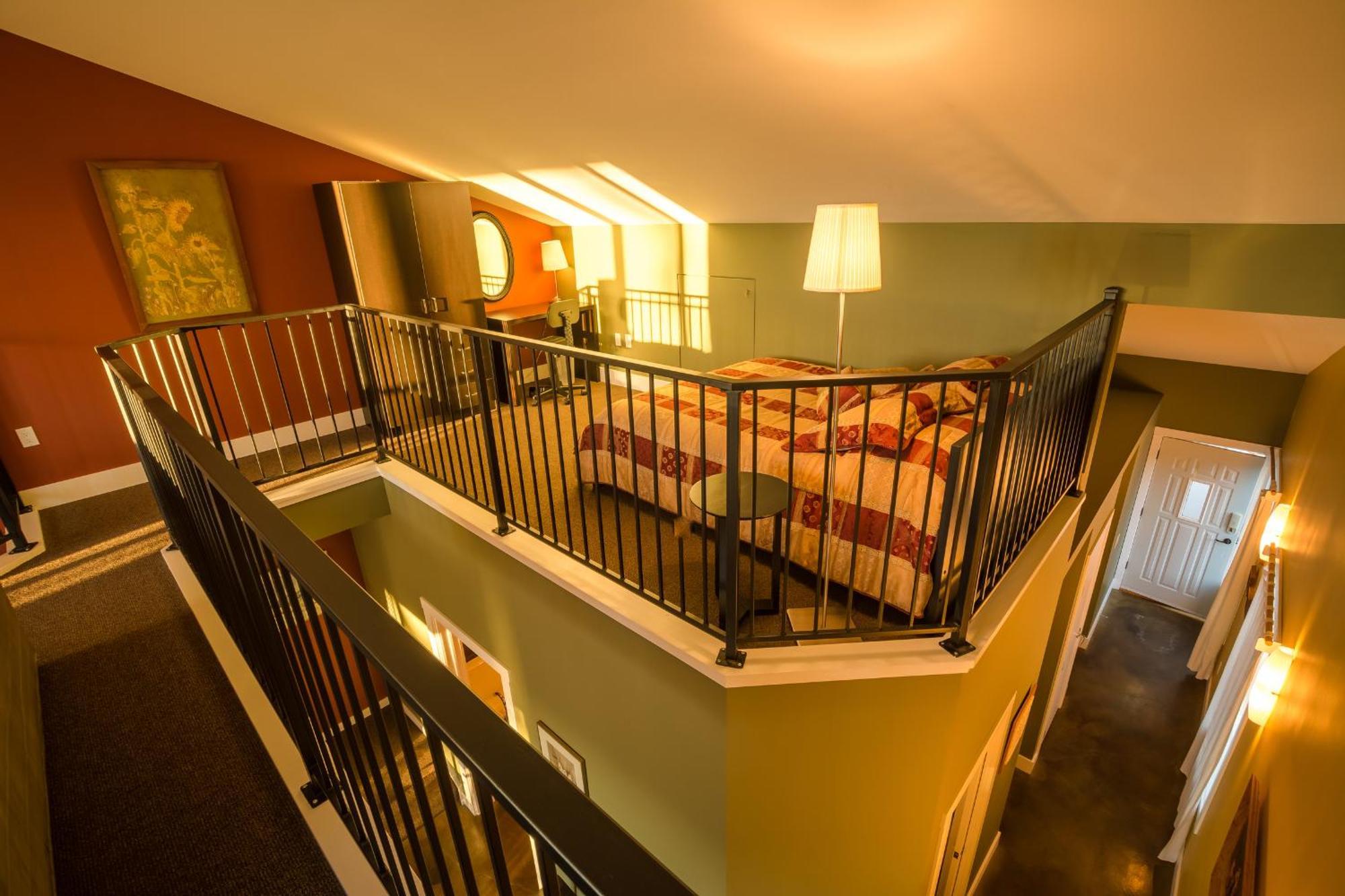 Crooked Tree Guest Suites Penticton Dış mekan fotoğraf