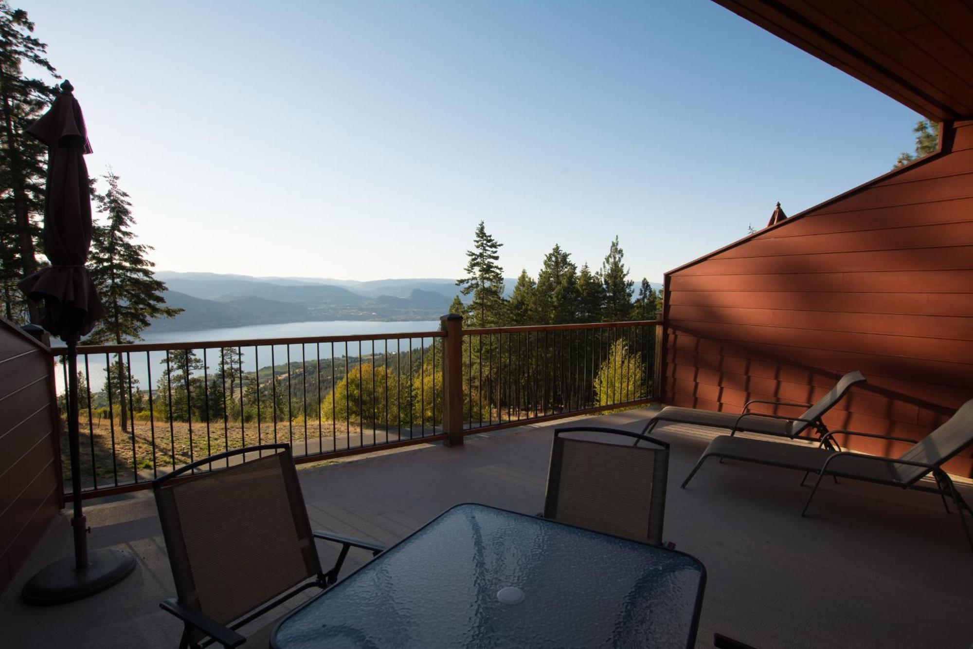 Crooked Tree Guest Suites Penticton Dış mekan fotoğraf