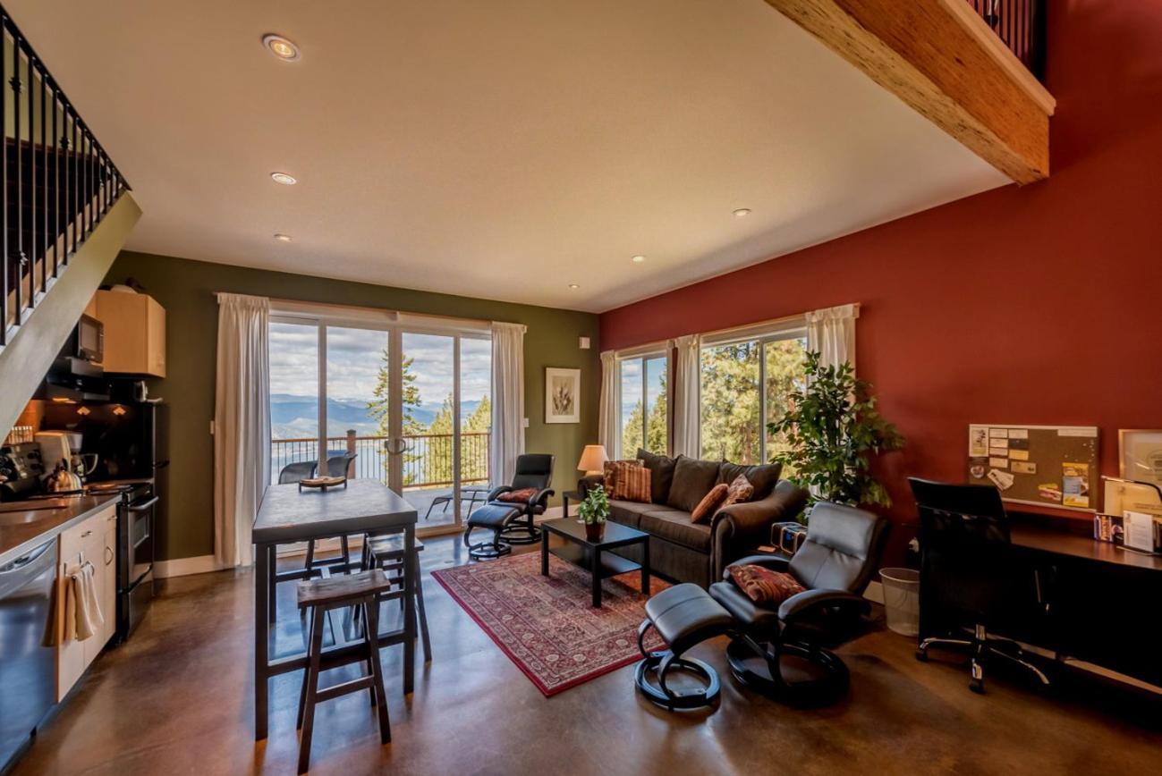 Crooked Tree Guest Suites Penticton Dış mekan fotoğraf